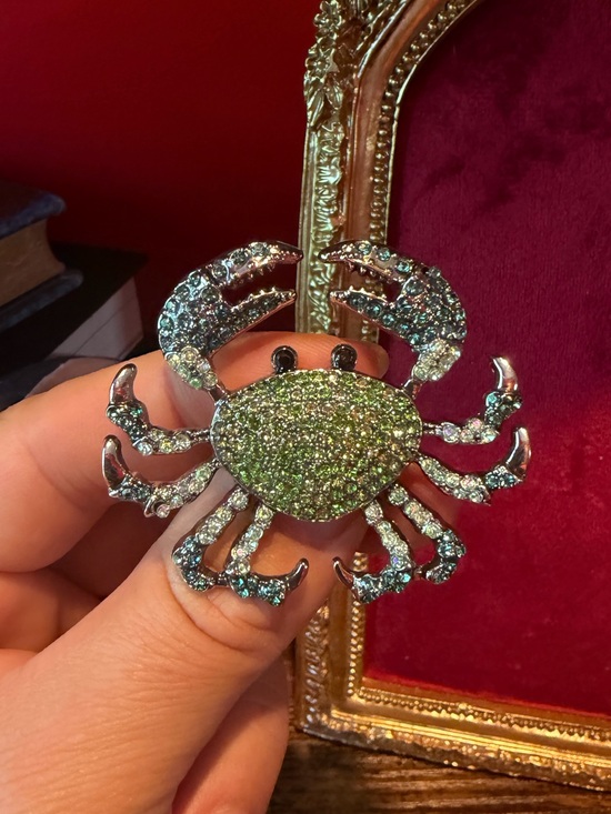 Anthropologie Jewelry - Sparkling Green Crystal Crab Coastal Brooch